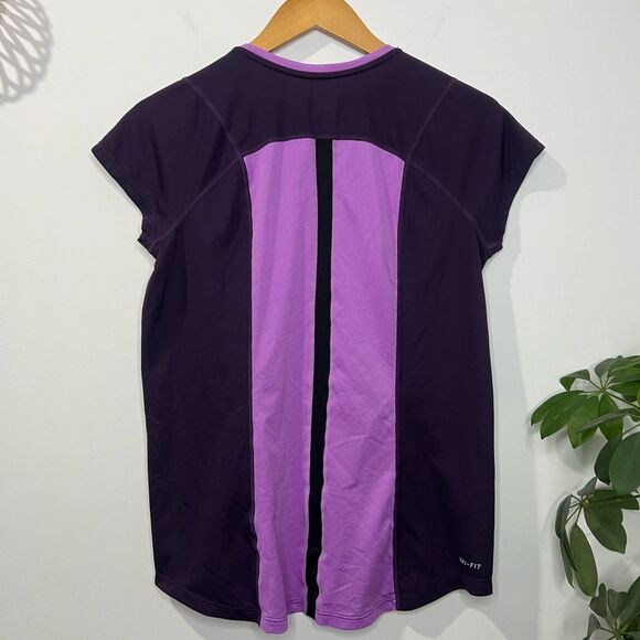 Nike Short Sleeve T-shirt - Picture 4 of 4